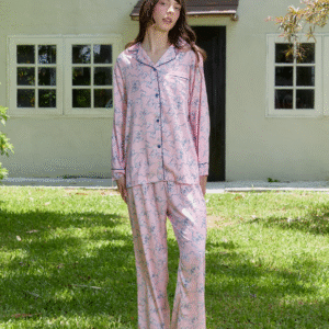 เซ็ตชุดนอน เสื้อแขนยาว กางเกงขายาว - สีชมพูอ่อน