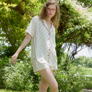 เซ็ตชุดนอน เสื้อแขนสั้น กางเกงขาสั้น - สีครีม